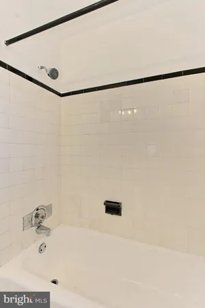 $3,400 | 2942 Landover Street, Alexandria, VA 22305