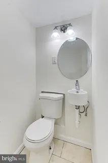 $3,350 | 2942 Landover Street, Alexandria, VA 22305