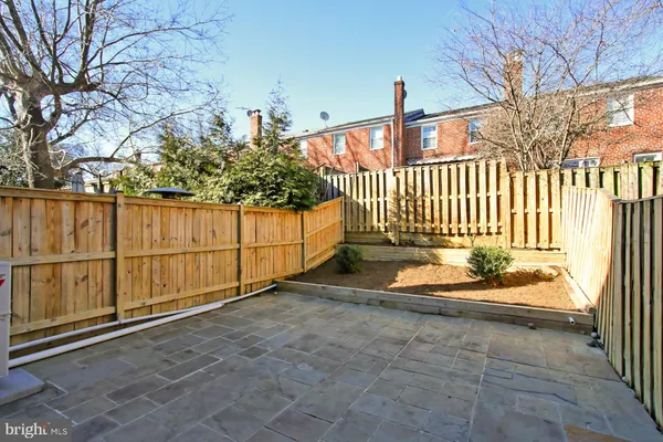 $3,400 | 2942 Landover Street, Alexandria, VA 22305