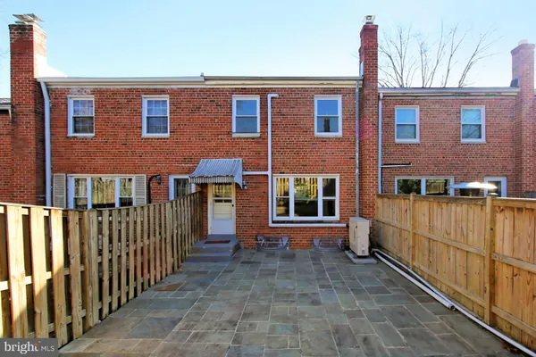 $3,400 | 2942 Landover Street, Alexandria, VA 22305