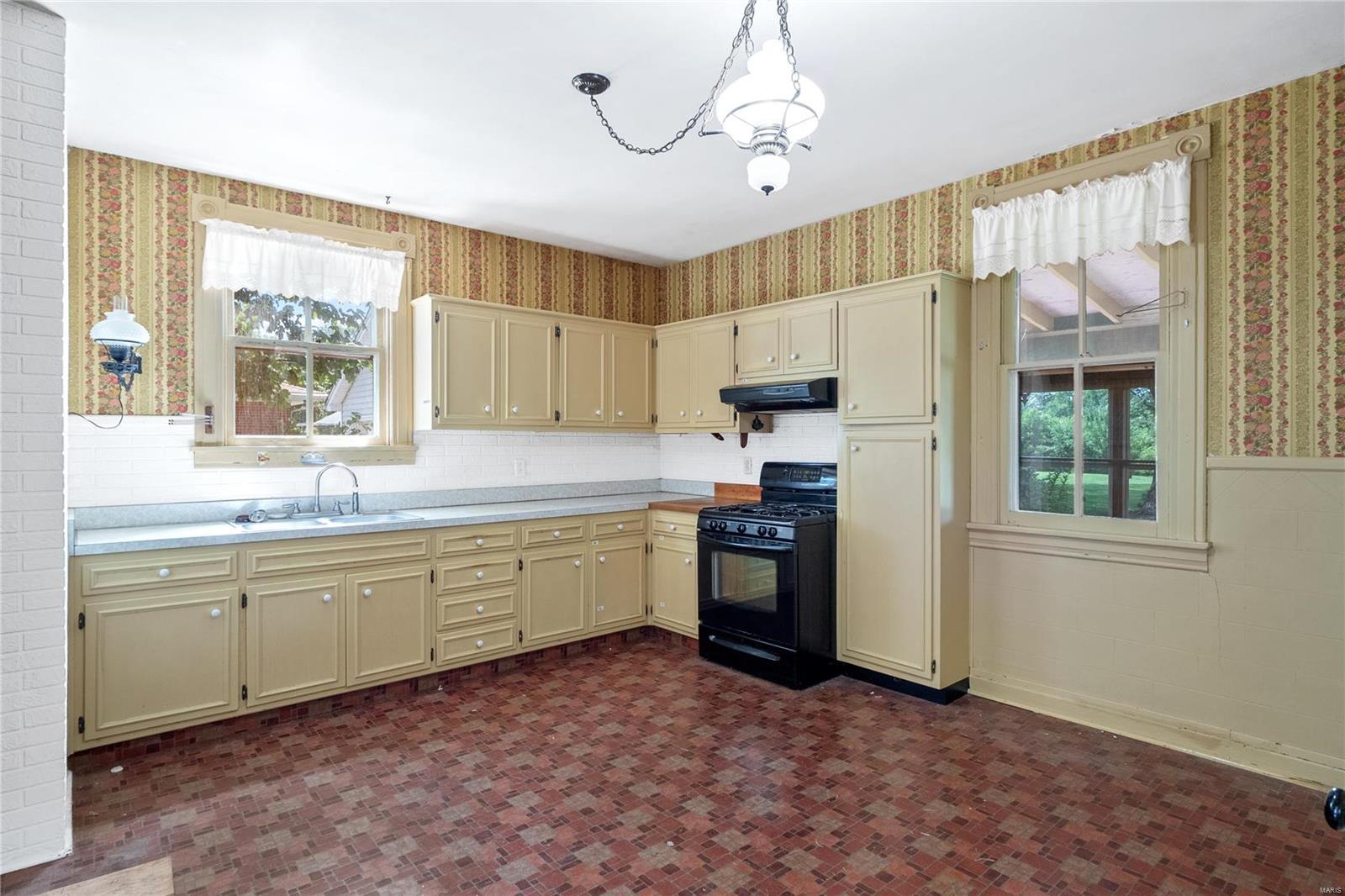 5853 Maeystown Road Waterloo, IL 62298 - Photo 7 of 36