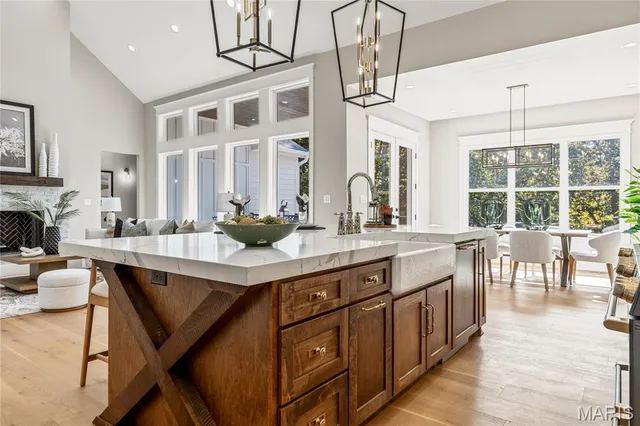 $1,095,000 | 30 Sandy Creek Drive, Winfield, MO 63389