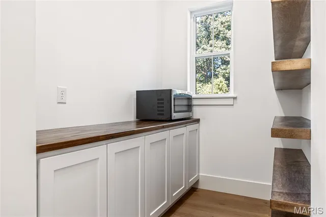 $1,095,000 | 30 Sandy Creek Drive, Winfield, MO 63389