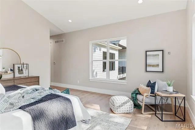 $1,095,000 | 30 Sandy Creek Drive, Winfield, MO 63389