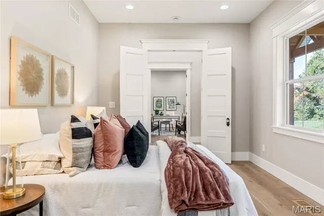 $1,095,000 | 30 Sandy Creek Drive, Winfield, MO 63389