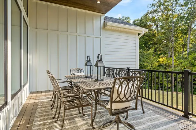 $1,095,000 | 30 Sandy Creek Drive, Winfield, MO 63389