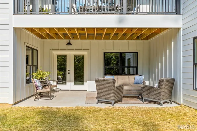 $1,095,000 | 30 Sandy Creek Drive, Winfield, MO 63389