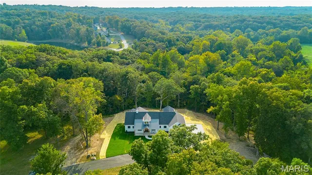 $1,095,000 | 30 Sandy Creek Drive, Winfield, MO 63389