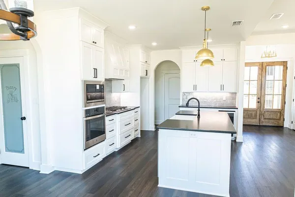 $512,000 | 7608 Cr 317 Street South, Henderson, TX 75654