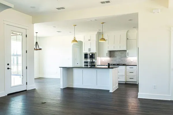 $512,000 | 7608 Cr 317 Street South, Henderson, TX 75654