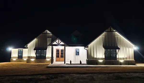 $512,000 | 7608 Cr 317 Street South, Henderson, TX 75654