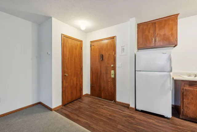 $2,650,000 | 2009 Commerce Boulevard, Mound, MN 55364