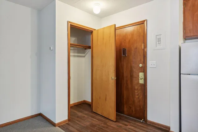 $2,650,000 | 2009 Commerce Boulevard, Mound, MN 55364