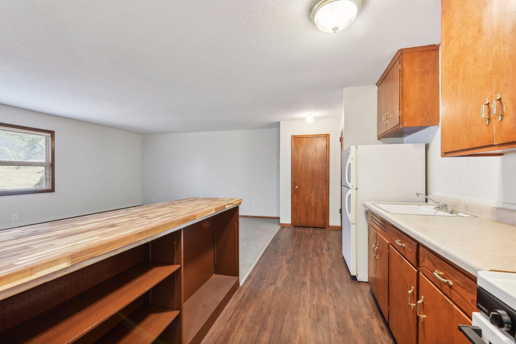 2009 Commerce Boulevard Mound, MN 55364 - Photo 21 of 32