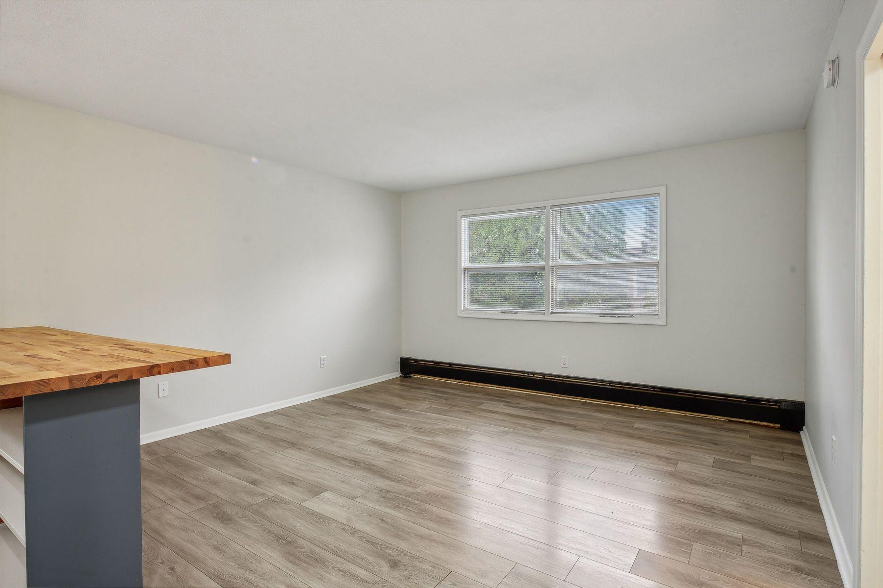 2009 Commerce Boulevard Mound, MN 55364 - Photo 6 of 32