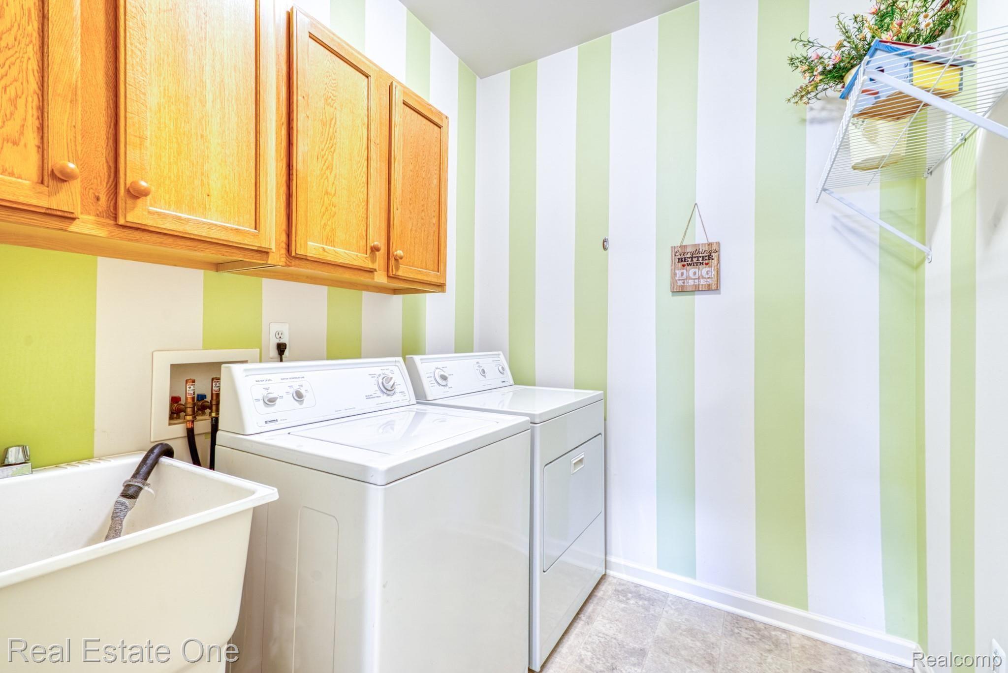3370 Everett Drive Rochester, MI 48307 - Photo 16 of 36 DSC02484.jpg