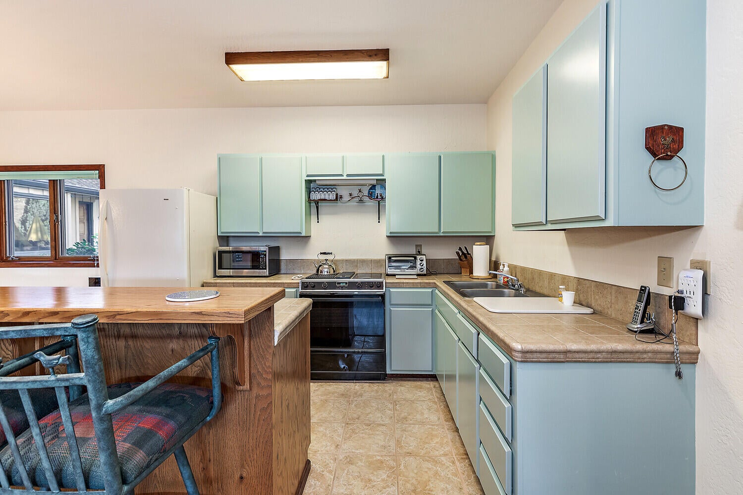 4020 Little Applegate Road Jacksonville, OR 97530 - Photo 47 of 83 47-Apt Kitchen