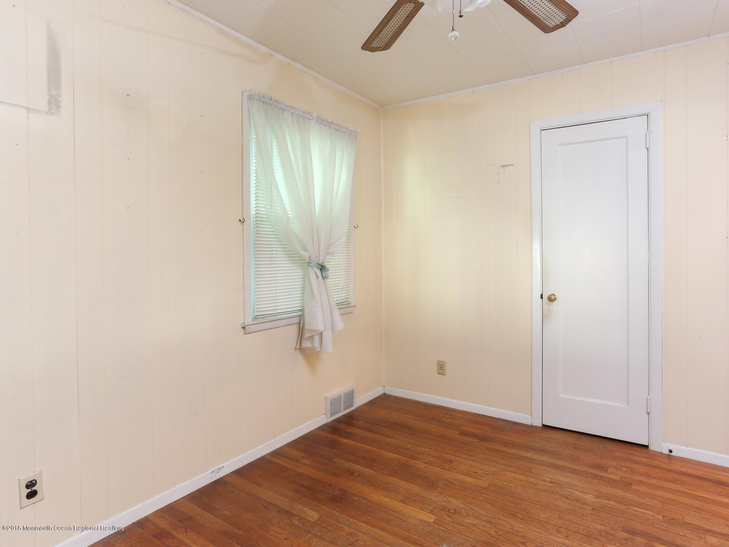 34 Waldron Road, Unit 2 Allentown, NJ 08501 - Photo 8 of 23 IMG_7847