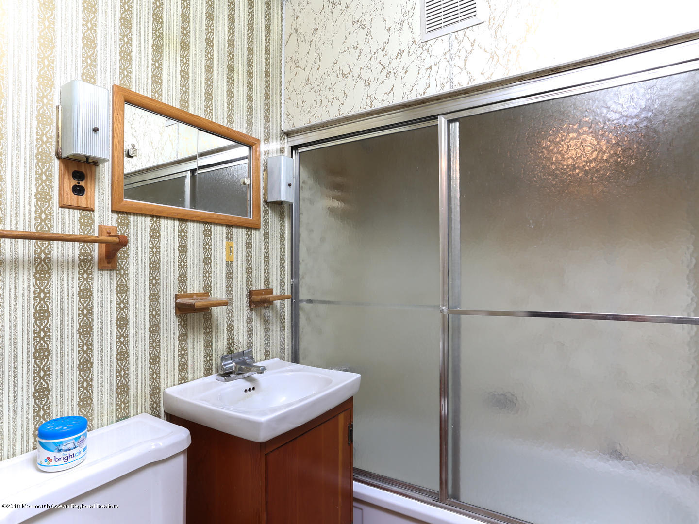 34 Waldron Road, Unit 2 Allentown, NJ 08501 - Photo 9 of 23 IMG_7851