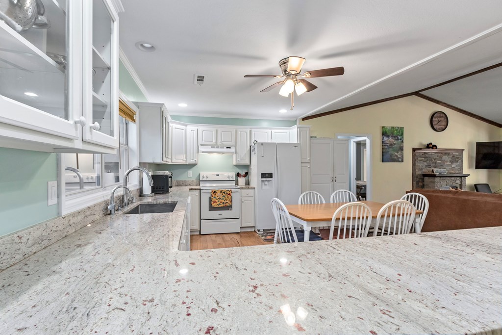615 Little Ranger Road Murphy, NC 28906 - Photo 16 of 97 Gallery Image 16