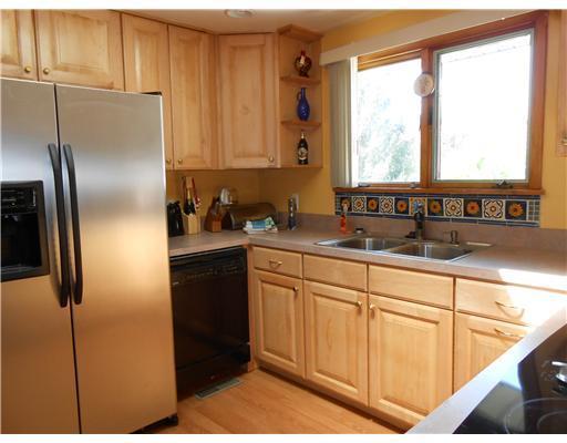 4681 Ridgewood Road East Springfield, OH 45503 - Photo 2 of 25