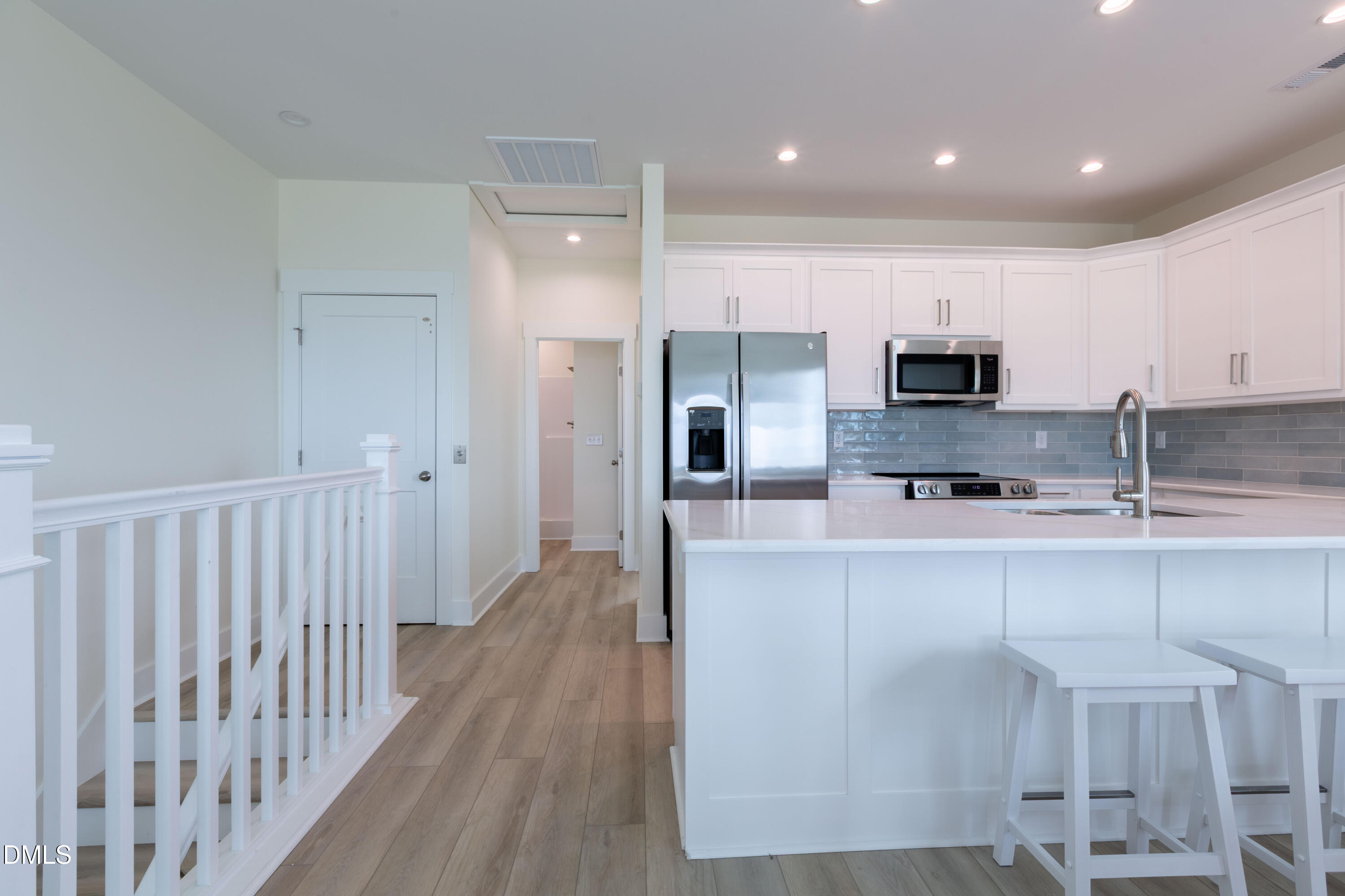 124 Shell Road Surf City, NC 28445 - Photo 6 of 36 _MG_0947-HDR