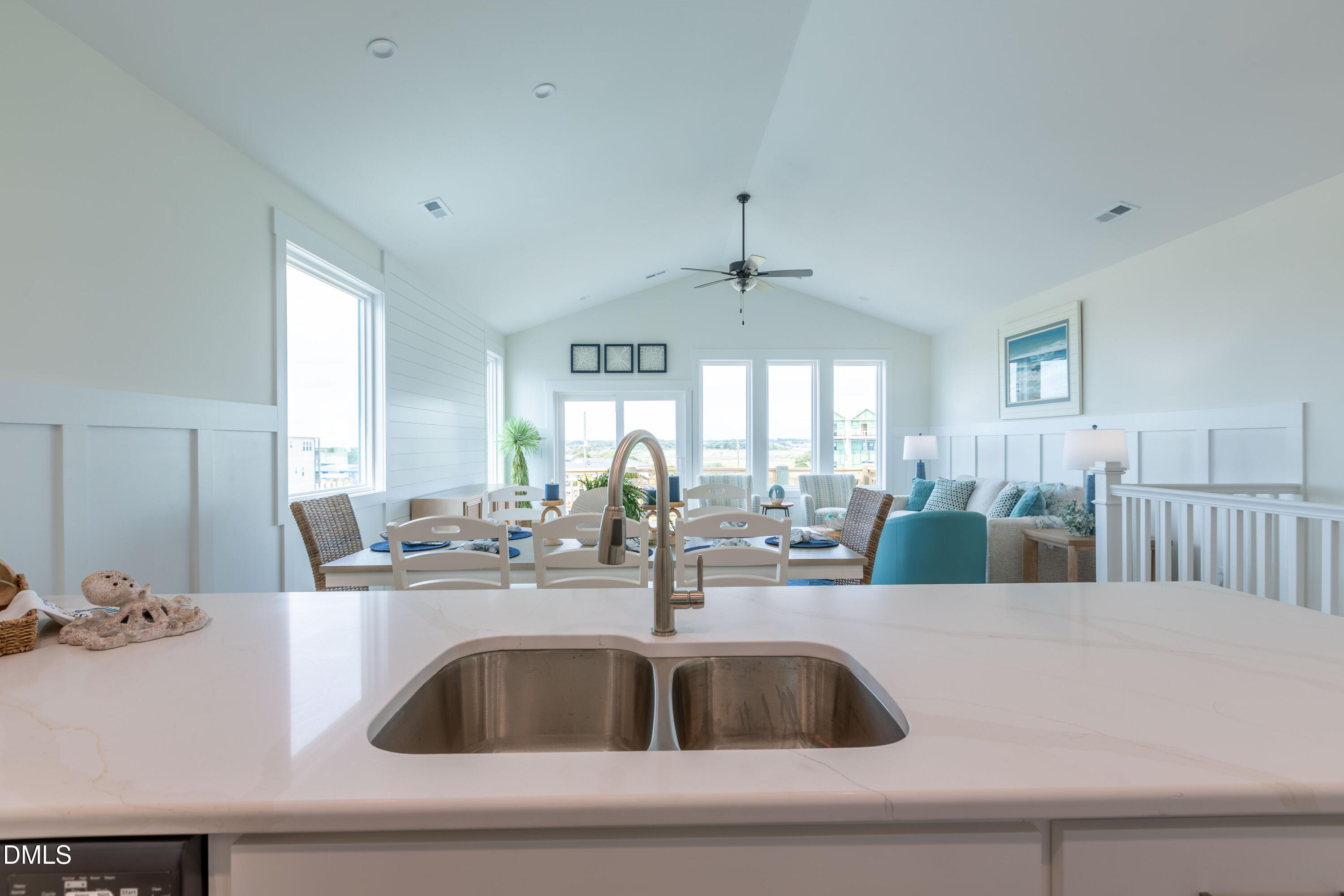 124 Shell Road Surf City, NC 28445 - Photo 10 of 36 _MG_0987-HDR