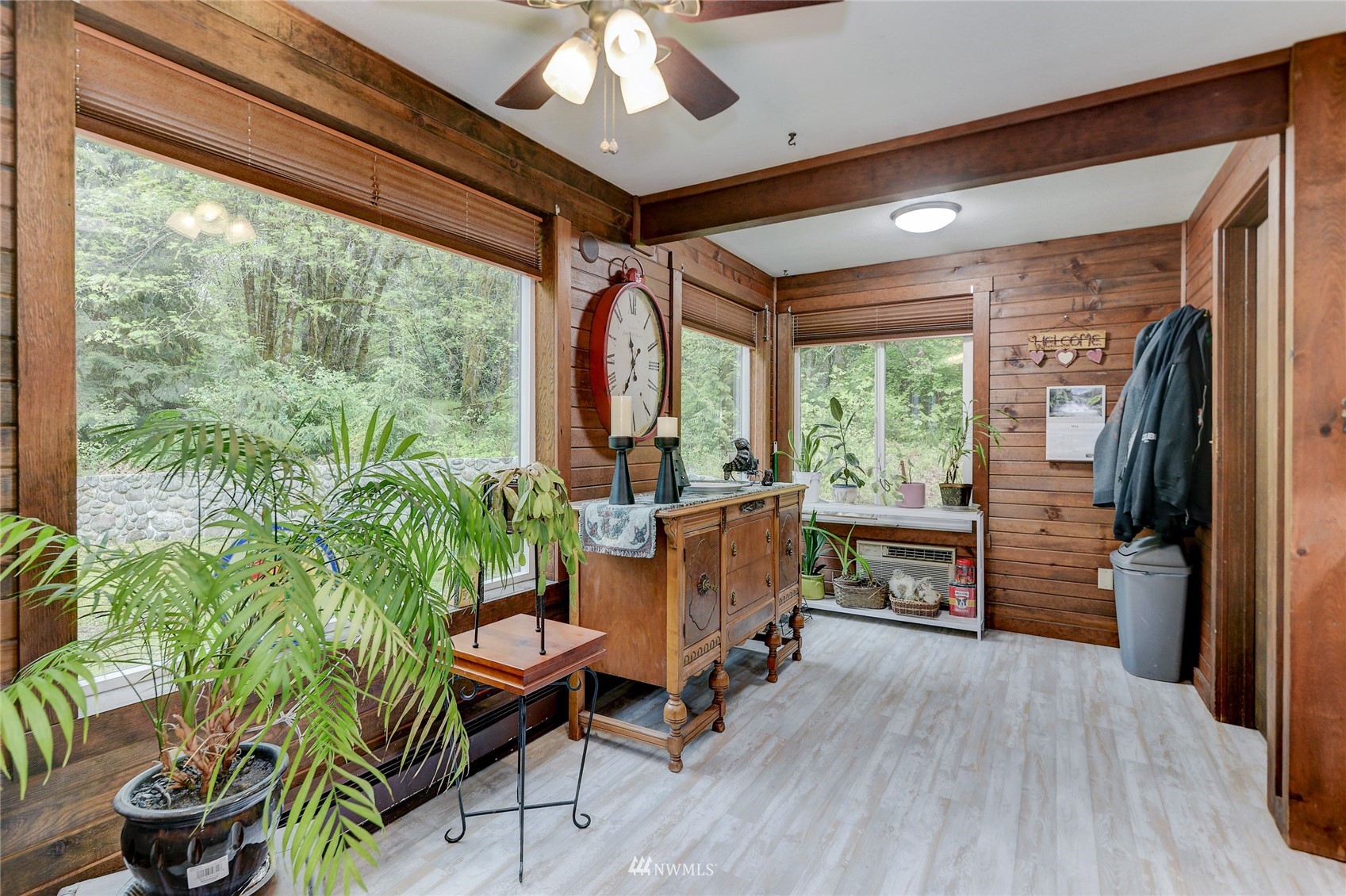 7441 Rainier Road Southeast Olympia, WA 98513 - Photo 9 of 32 Gallery Image 9