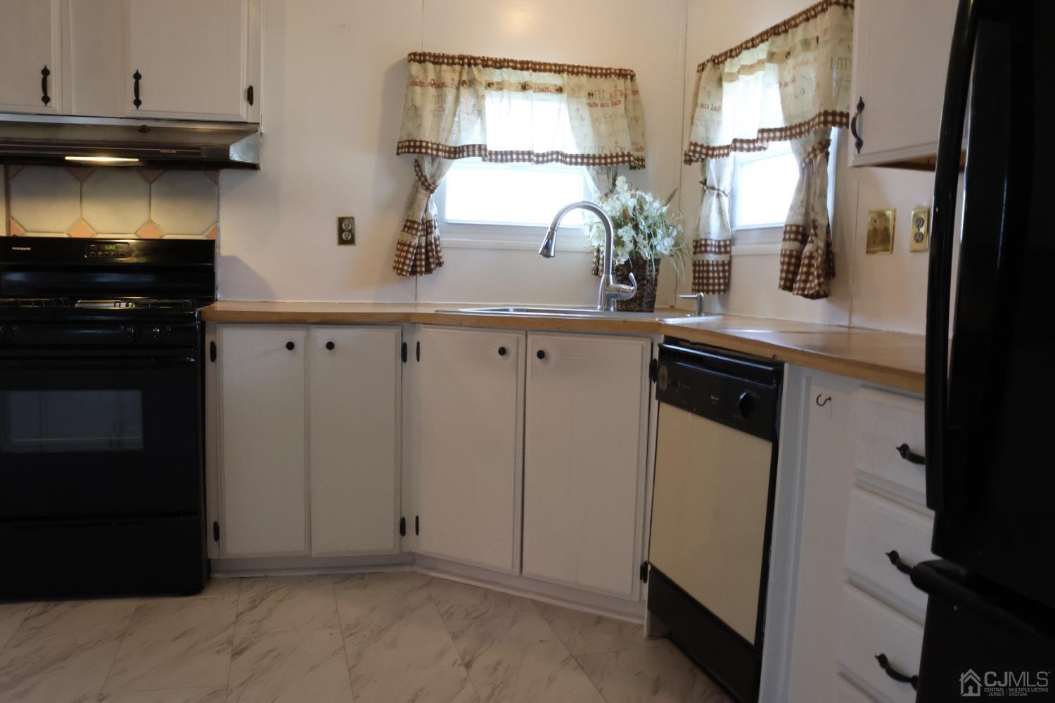 1 Dickens Road North Brunswick, NJ 08902 - Photo 14 of 43 Gallery Image 14