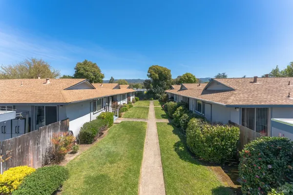 $2,200,000 | 649-671 Leslie Street, Ukiah, CA 95482