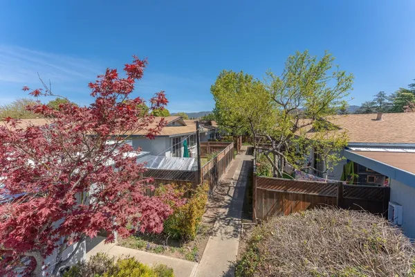 $2,200,000 | 649-671 Leslie Street, Ukiah, CA 95482