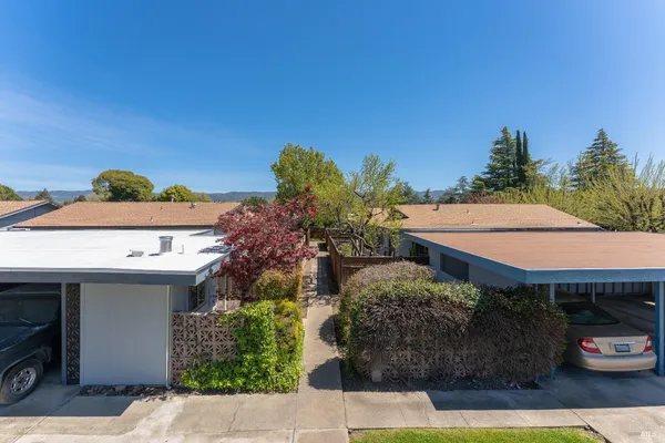 $2,200,000 | 649-671 Leslie Street, Ukiah, CA 95482