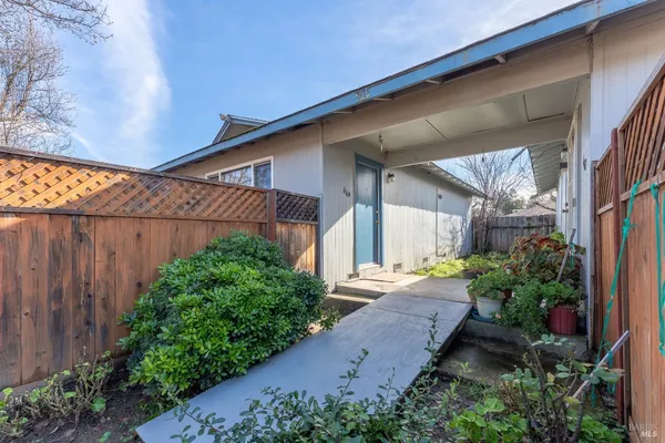 $2,200,000 | 649-671 Leslie Street, Ukiah, CA 95482