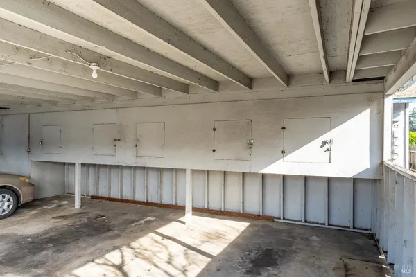 $2,200,000 | 649-671 Leslie Street, Ukiah, CA 95482