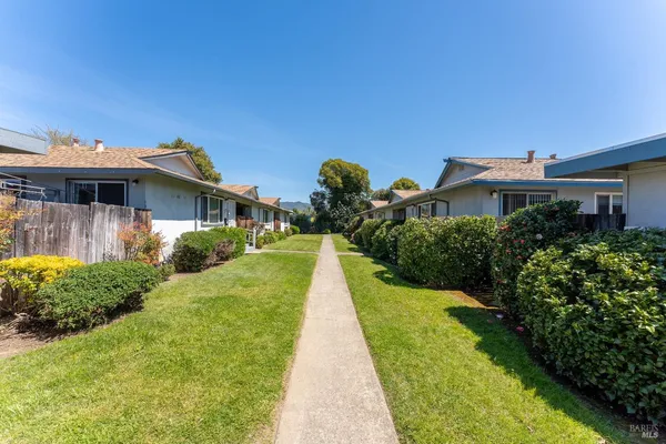 $2,200,000 | 649-671 Leslie Street, Ukiah, CA 95482