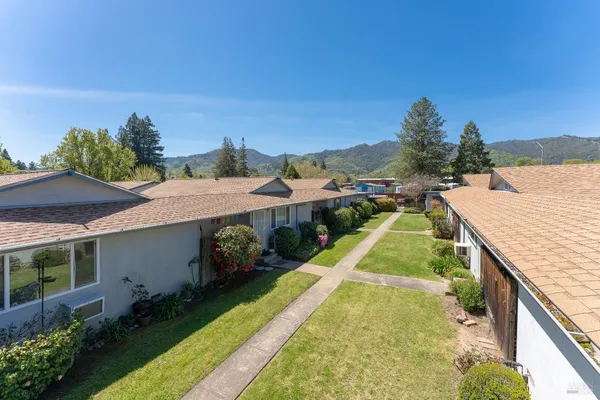 $2,200,000 | 649-671 Leslie Street, Ukiah, CA 95482