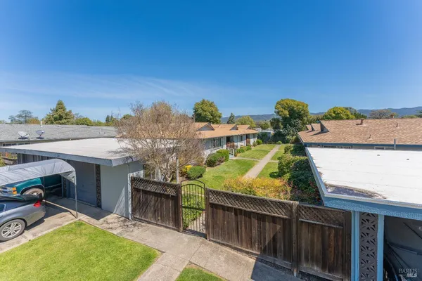 $2,200,000 | 649-671 Leslie Street, Ukiah, CA 95482