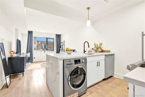 $677,800 | 31-41 29th Street, Unit 3B | Astoria