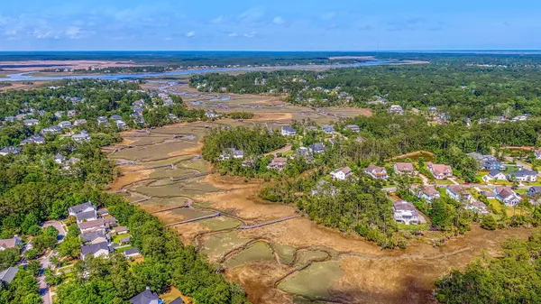 $695,000 | 3786 St Ellens Drive, Mount Pleasant, SC 29466