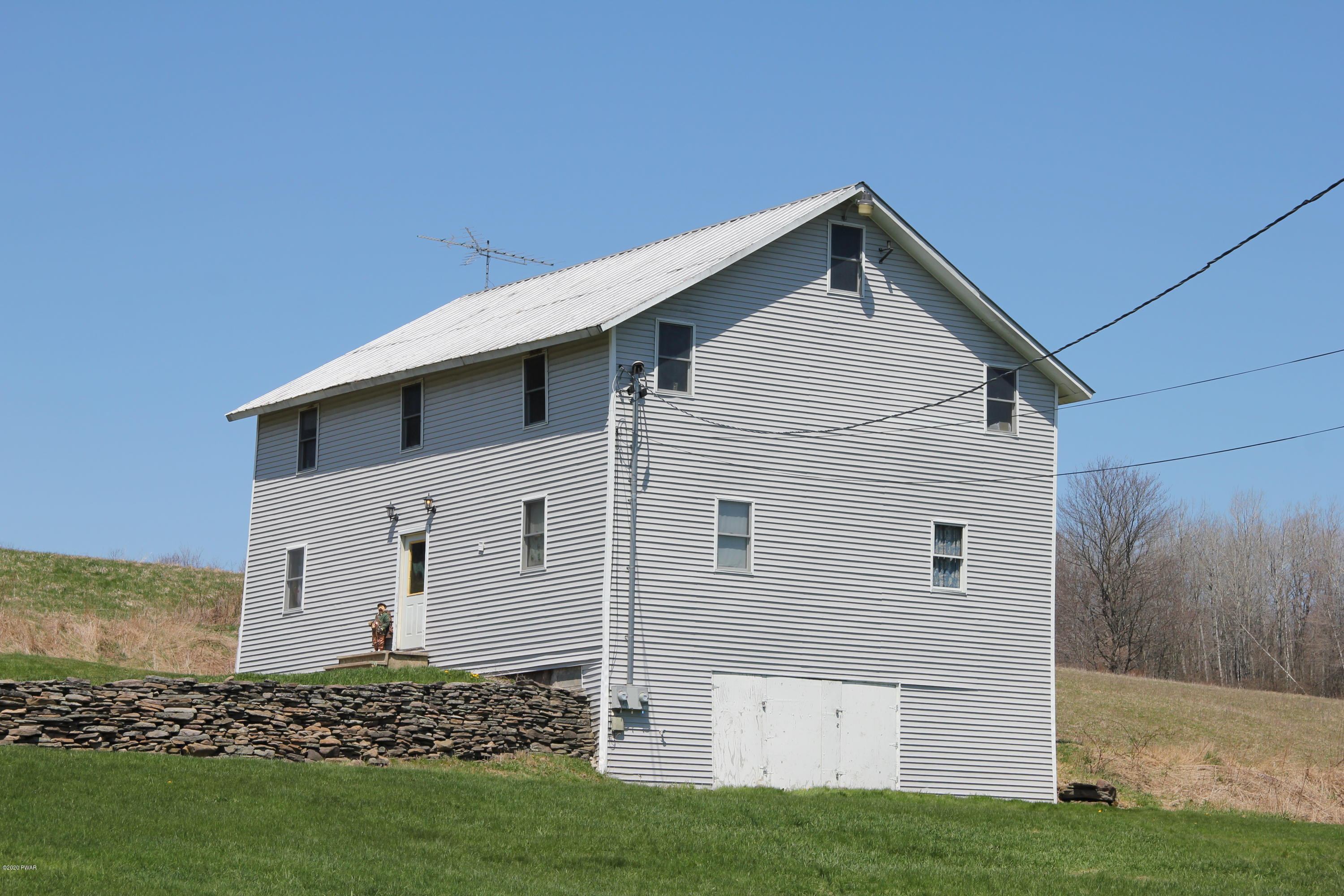 695 Pine Mill Road Equinunk, PA 18417 - Photo 7 of 68