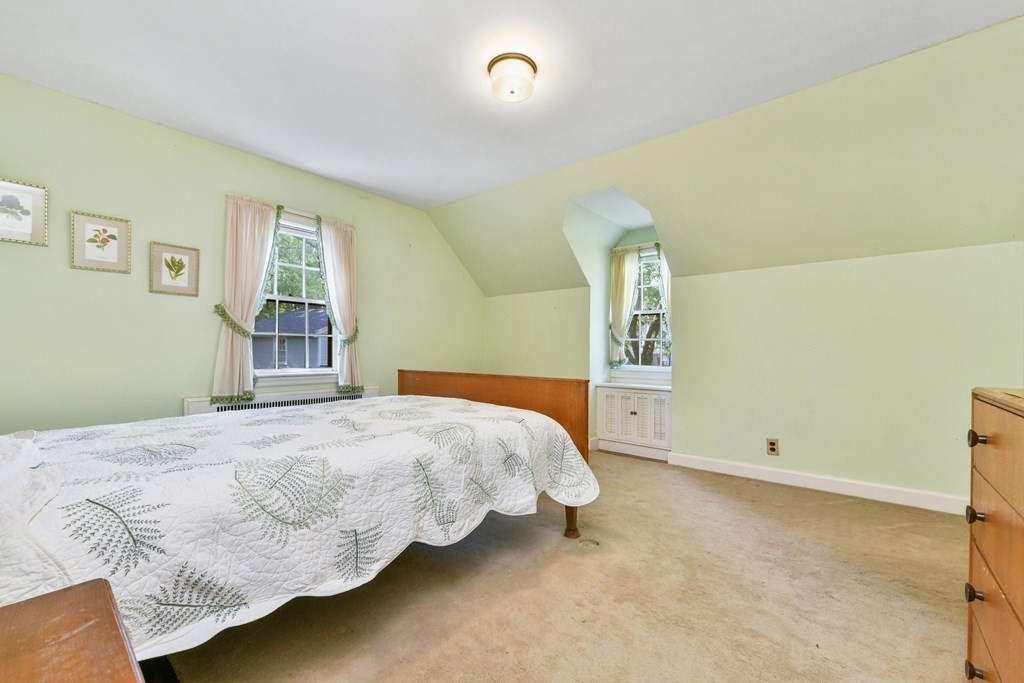 8 Spruce Park Wellesley, MA 02481 - Photo 12 of 22