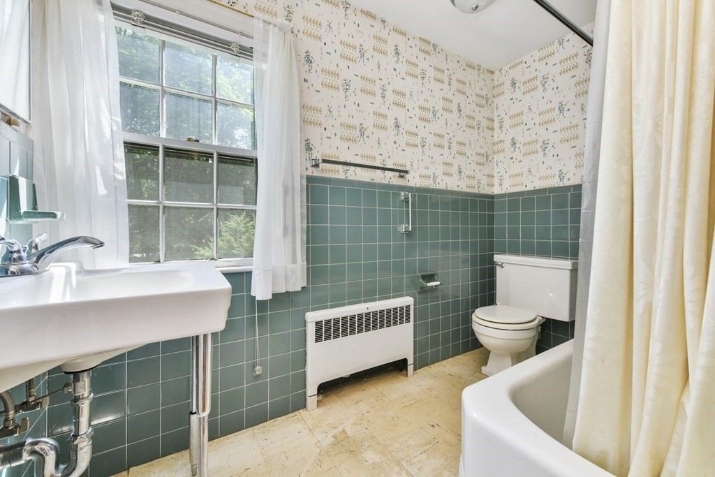 8 Spruce Park Wellesley, MA 02481 - Photo 16 of 22