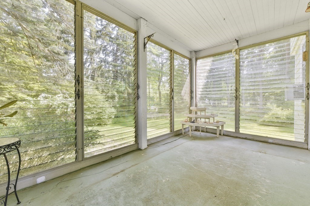 8 Spruce Park Wellesley, MA 02481 - Photo 17 of 22