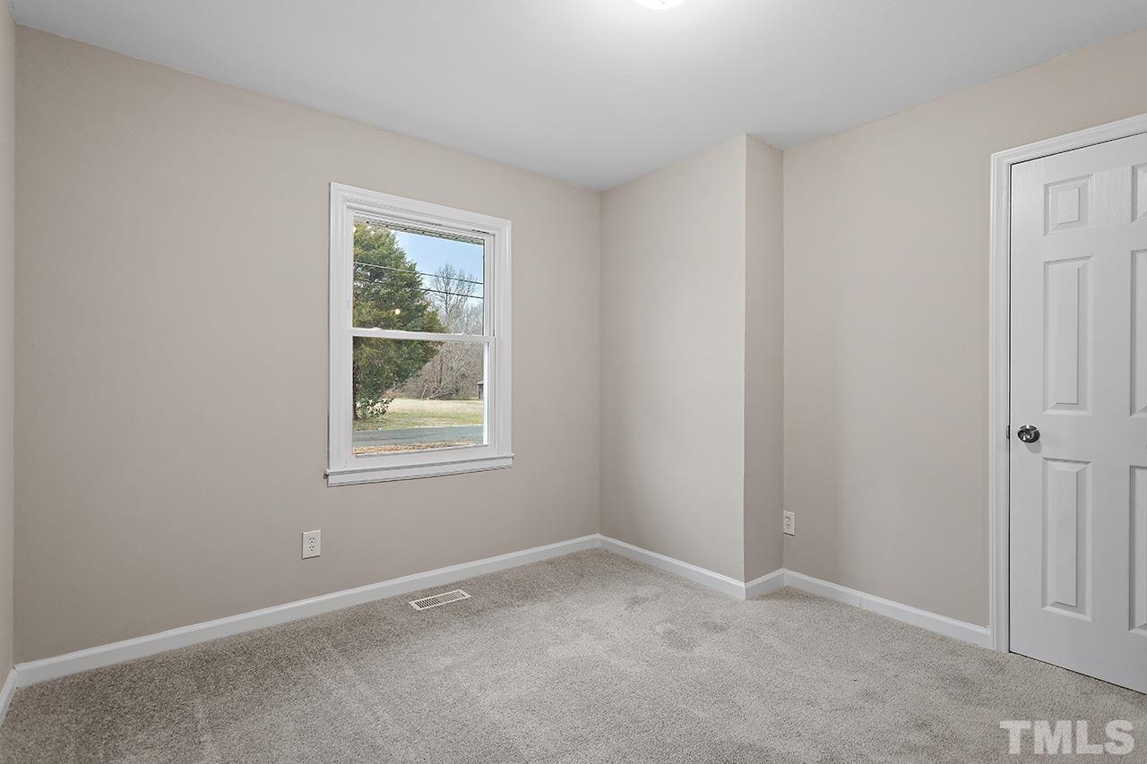2448 Green Level Church Road Burlington, NC 27217 - Photo 17 of 31 Gallery Image 17