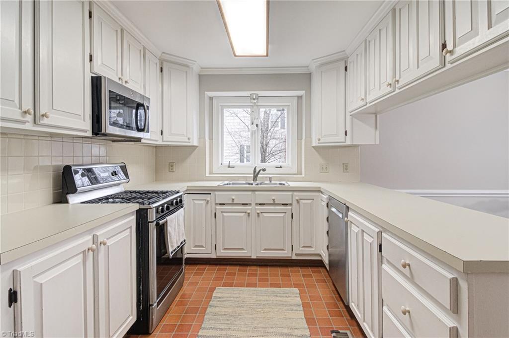 1024 Beecher Road Winston-Salem, NC 27104 - Photo 10 of 34