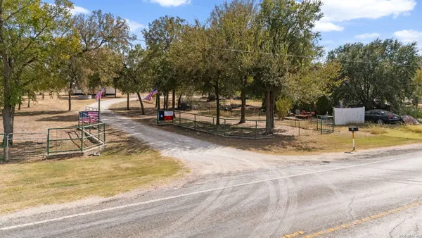 $774,950 | 4691 Farm To Market Road 1339, Kingsbury, TX 78638