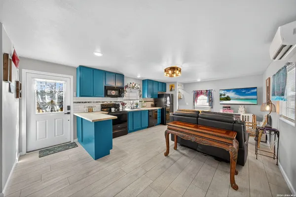 $774,950 | 4691 Farm To Market Road 1339, Kingsbury, TX 78638