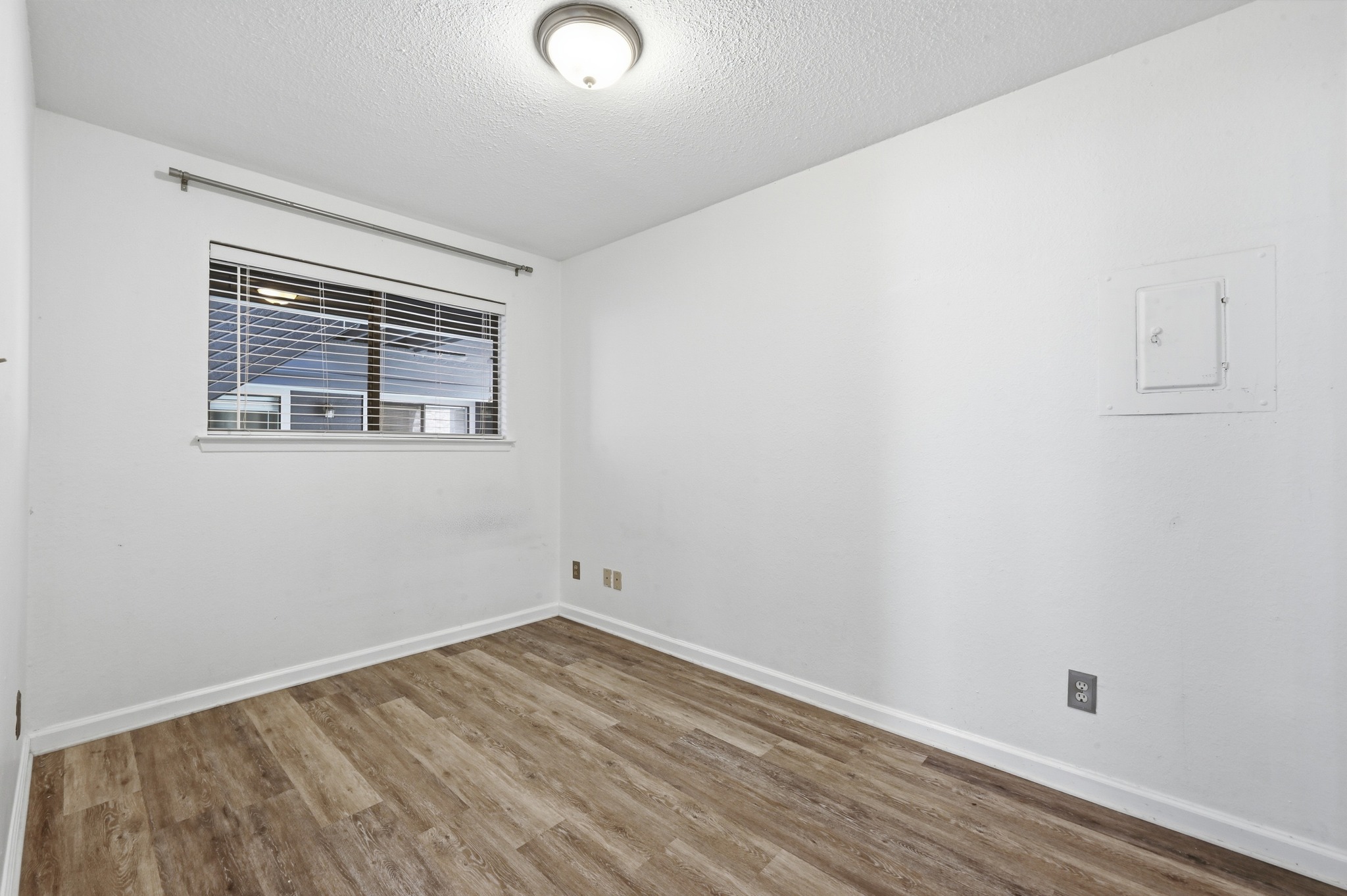 2500 Burleson Road, Unit 402 Austin, TX 78741 - Photo 13 of 21