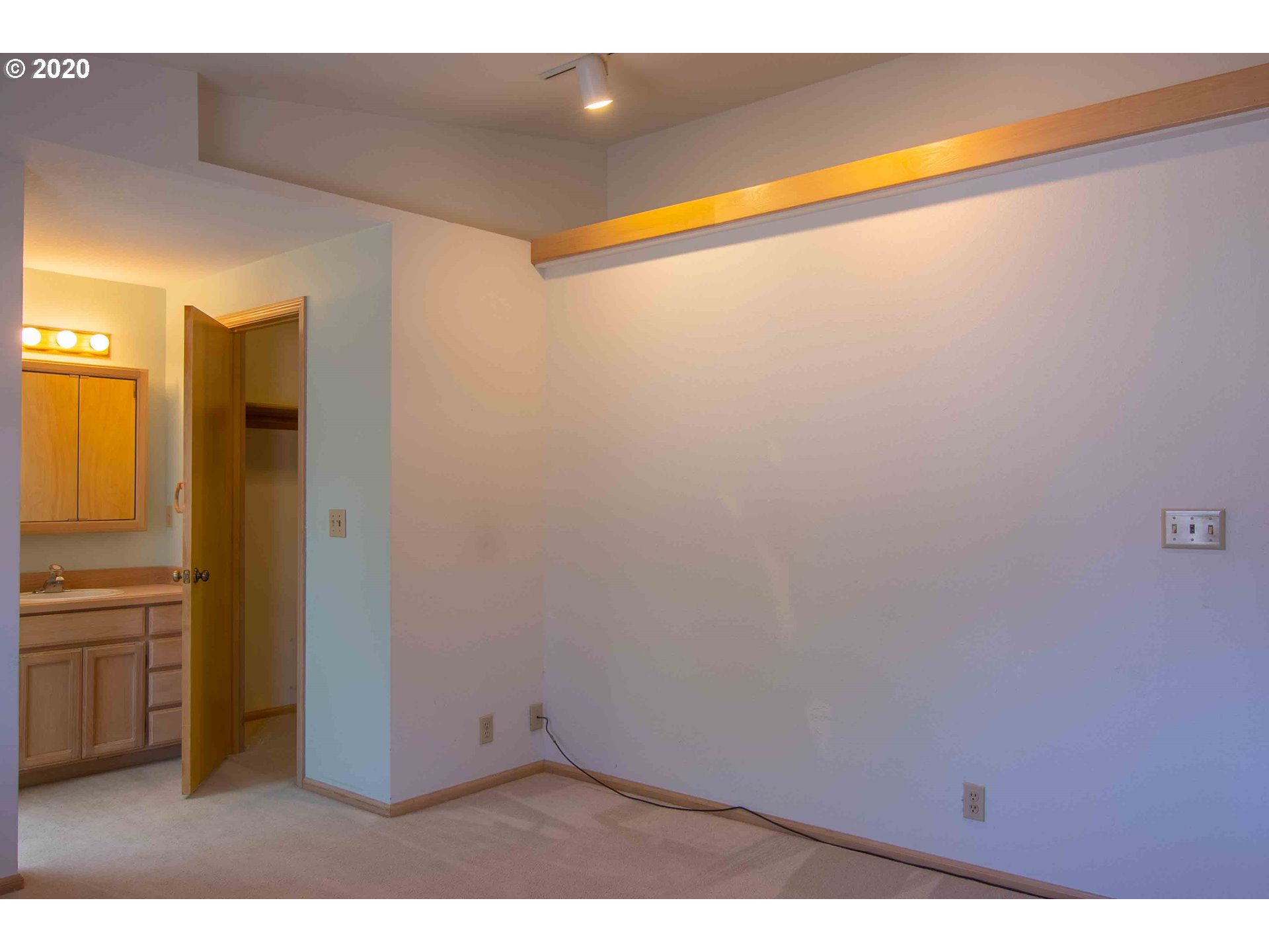 5682 D Street Springfield, OR 97478 - Photo 23 of 28 Gallery Image 23