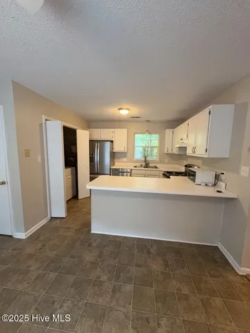 $1,500 | 121 Suffolk Circle, Jacksonville, NC 28546